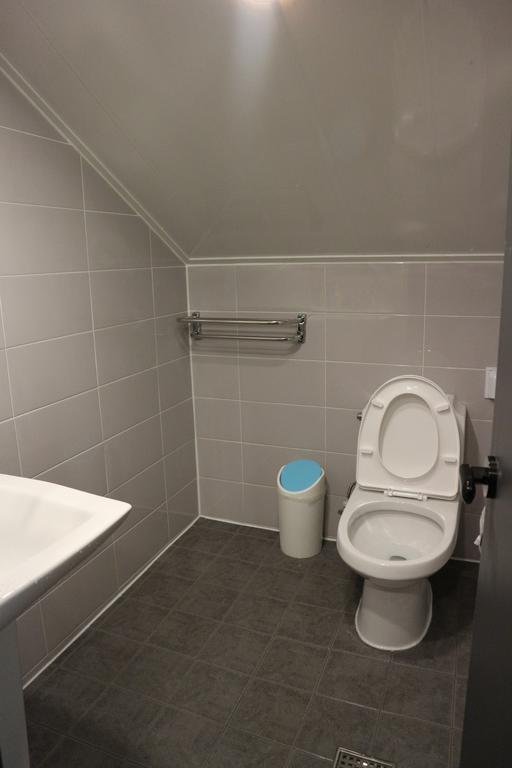 Zzzip Guesthouse In Hongdae Сеул Экстерьер фото