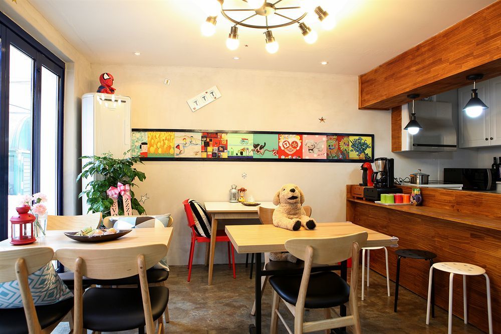 Zzzip Guesthouse In Hongdae Сеул Экстерьер фото