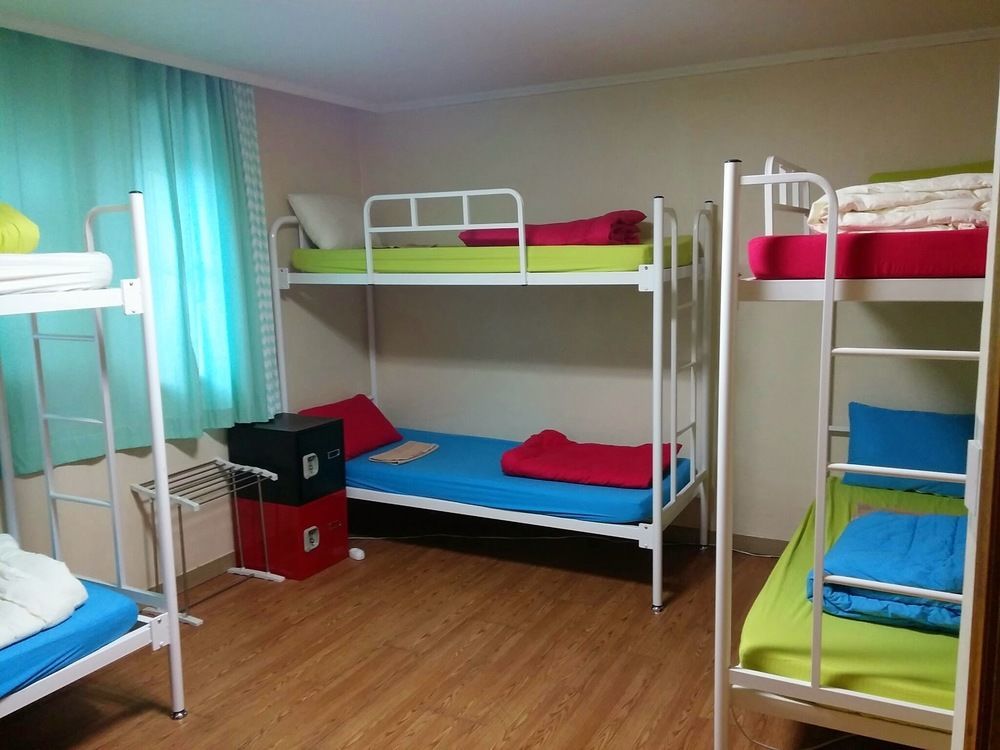 Zzzip Guesthouse In Hongdae Сеул Экстерьер фото