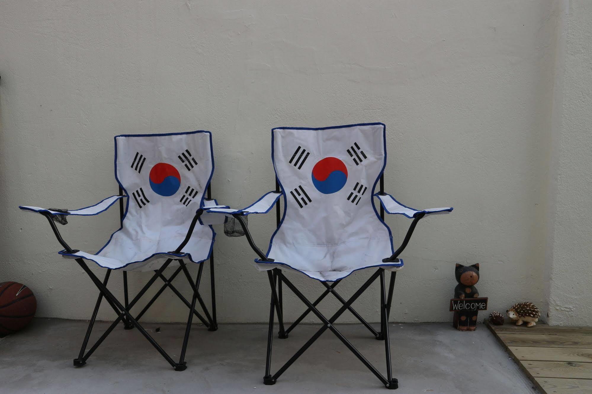 Zzzip Guesthouse In Hongdae Сеул Экстерьер фото